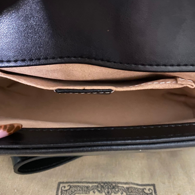 Black Quilted Luxe Shoulder Bag – Gold Chain Crossbody